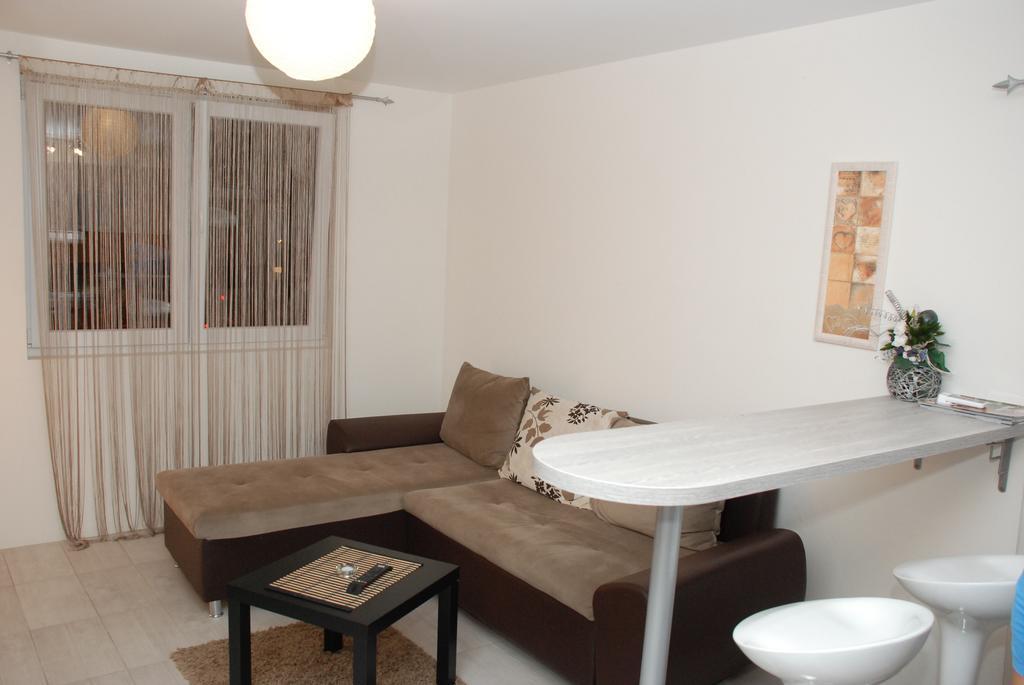 Franstal Apartments Βελιγράδι Δωμάτιο φωτογραφία